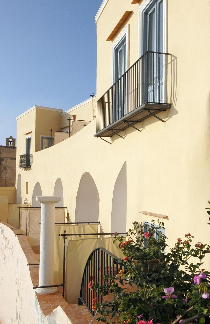 Hotel La Casa Sul Mare Procida Exterior foto