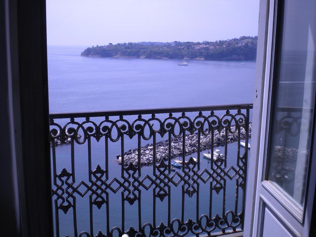 Hotel La Casa Sul Mare Procida Exterior foto