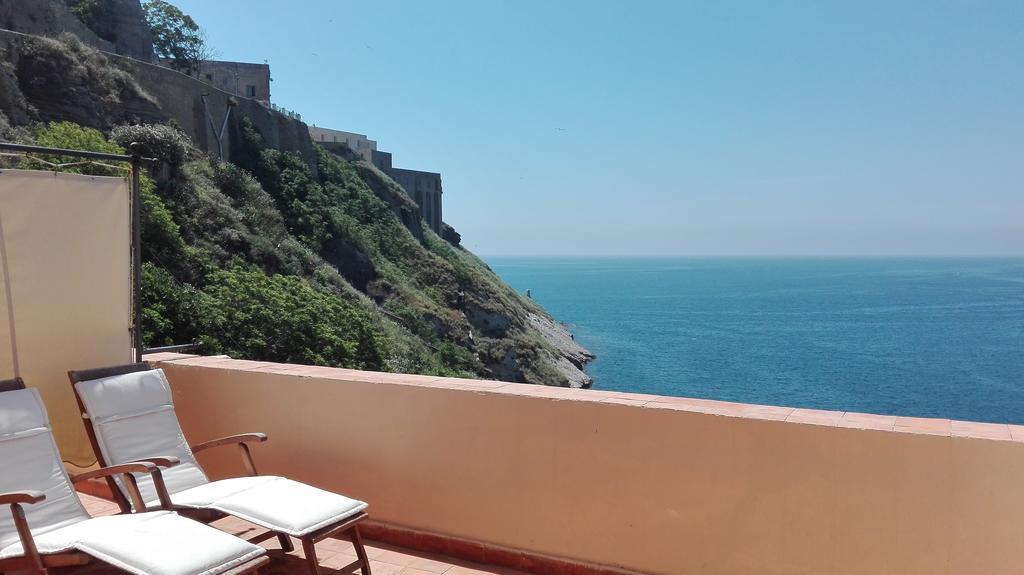 Hotel La Casa Sul Mare Procida Exterior foto